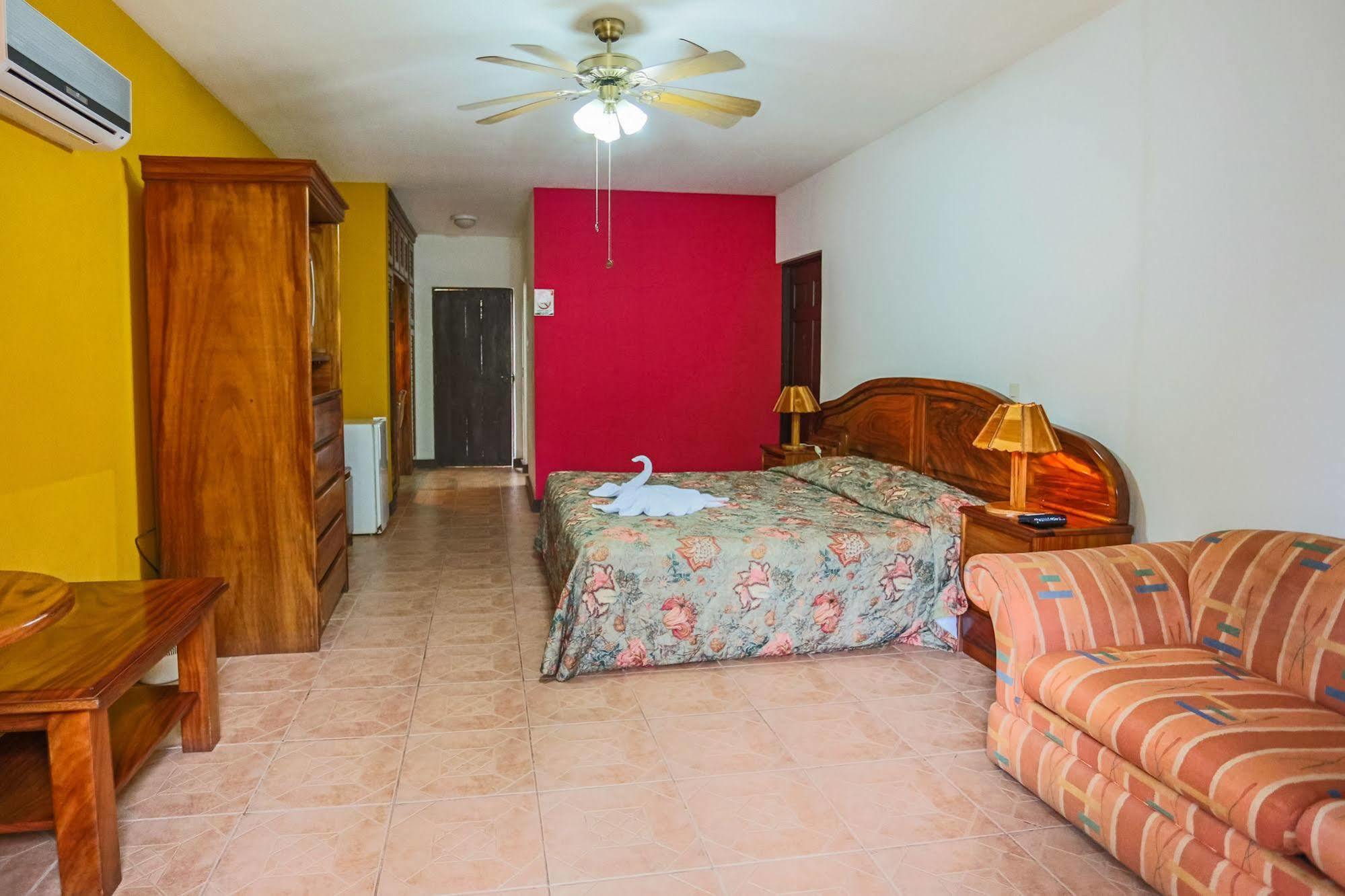 Inn On The Park مانويل أنطونيو المظهر الخارجي الصورة